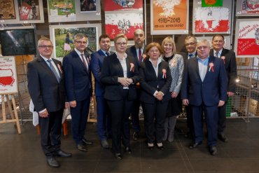 Finał międzypokoleniowego konkursu plastycznego „Piękna Niepodległa”